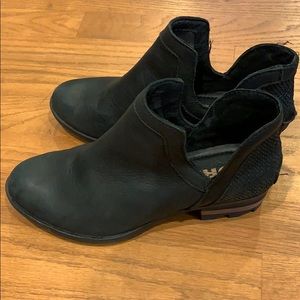 SOREL Women’s Lolla Cut-Out Bootie